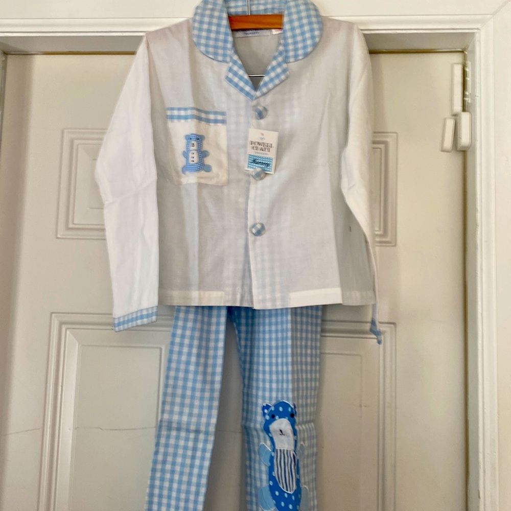Charming English pajamas